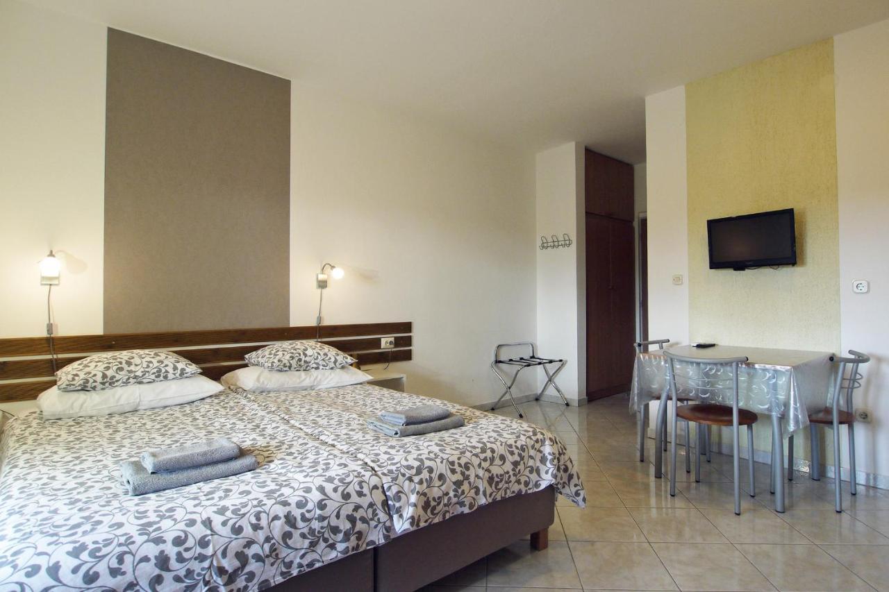 Paklenica Sport Apartments Стариград-Пакленица Екстериор снимка