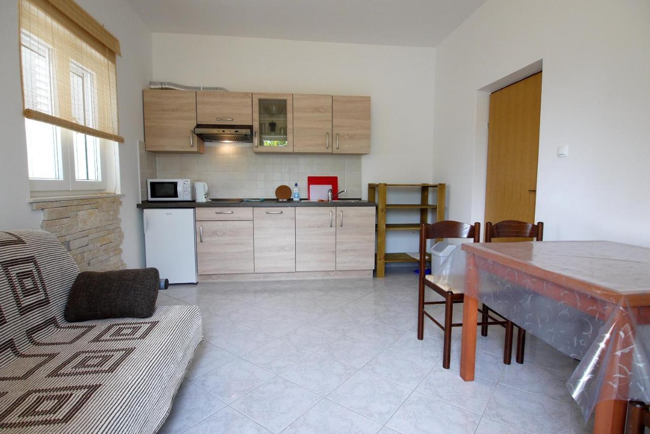 Paklenica Sport Apartments Стариград-Пакленица Стая снимка