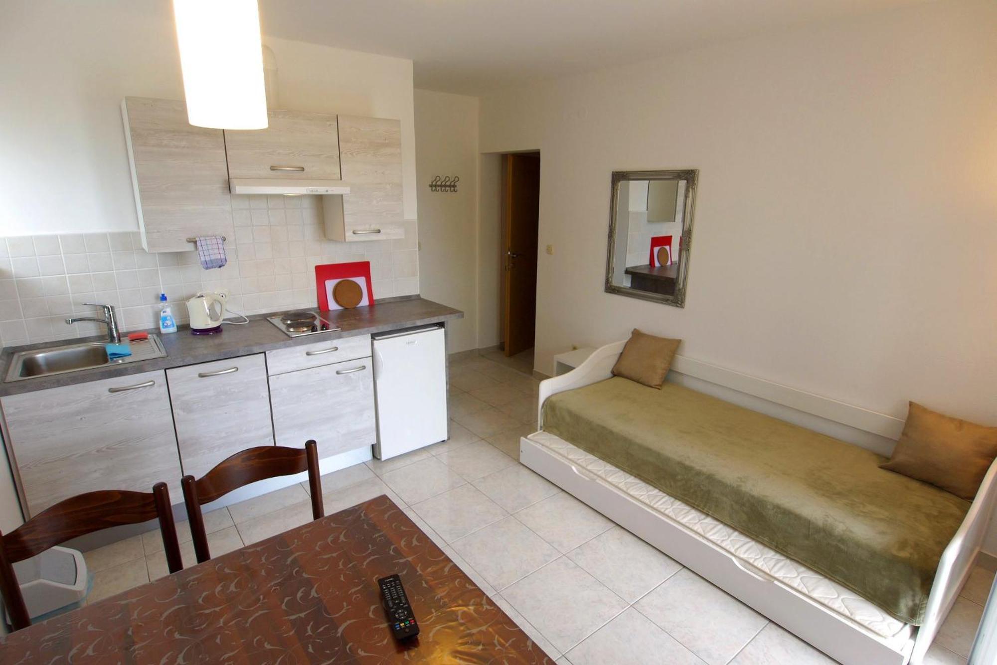 Paklenica Sport Apartments Стариград-Пакленица Стая снимка