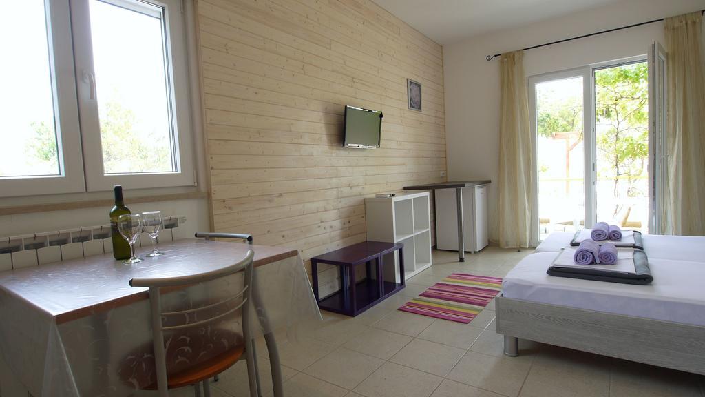 Paklenica Sport Apartments Стариград-Пакленица Стая снимка