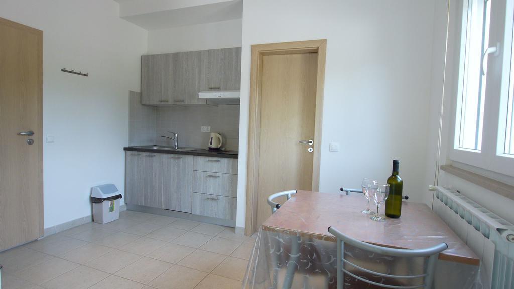 Paklenica Sport Apartments Стариград-Пакленица Екстериор снимка